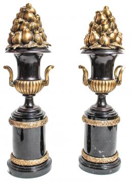 1050 - PAREJA DE GUARNICIONES EN BRONCE
