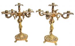 1046 - PAREJA DE CANDELABROS EN BRONCE