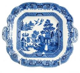 496 - BANDEJA EN PORCELANA WEDGWOOD