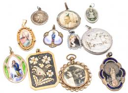 100 - LOTE DE MEDALLAS DE PPS. DEL S.XX