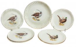 493 - FUENTE Y SEIS PLATOS EN PORCELANA