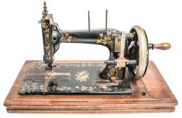 944 - MAQUINA DE COSER DE PPS. DEL S.XX