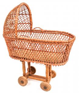 171 - PEQUEÑA CUNA PARA MUÑECA