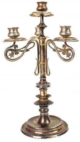 1047 - CANDELABRO Y CANDELERO DE PLATA DE FINALES DEL S. XIX