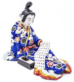 592 - "GEISHA" EN PORCELANA