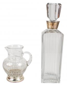 18 - BOTELLA Y JARRITA EN CRISTAL