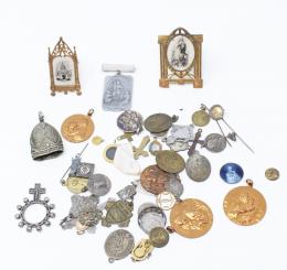973 - GRAN LOTE DE MEDALLAS RELIGIOSAS