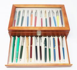 469 - CONJUNTO DE 24 BOLIGRAFOS Y CAJA EXPOSITOR