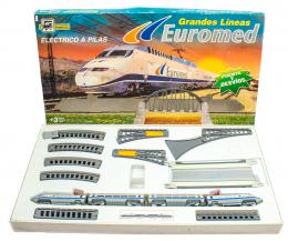 348 - TREN A PILAS DE LA CASA PEQUETREN