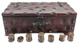 1258 - COFRE CONTENIENDO MONEDAS DE COBRE
