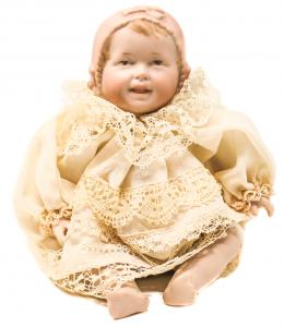 480 - "NIÑO" FIGURA EN  PORCELANA