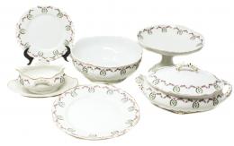 556 - VAJILLA EN PORCELANA PARA 12 SERVICIOS