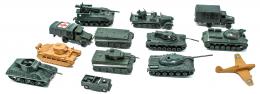 1230 - LOTE VARIADO DE TANQUES Y CAMIONES
