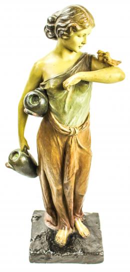 570 - FIGURA MODERNISTA