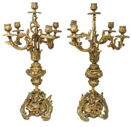 496 - PAREJA DE CANDELABROS 