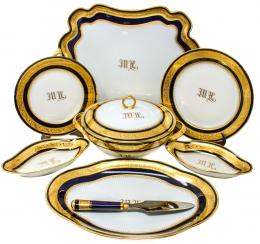 574 - VAJILLA PARA 10 SERVICIOS EN PORCELANA DE LIMOGES