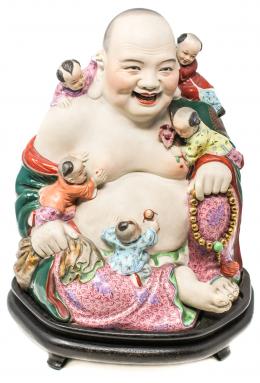 415 - "BUDA CON NIÑOS" FIGURA EN BISCUIT