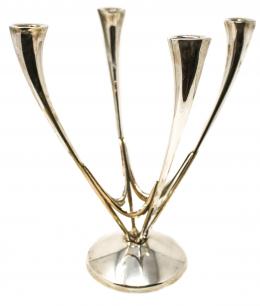 798 - CANDELABRO EN PLATA