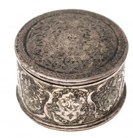 758 - CAJA IRANÍ S.XIX EN PLATA