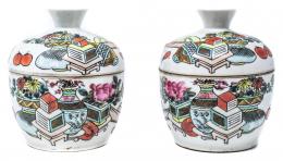 399 - PAREJA DE TARROS DE PORCELANA