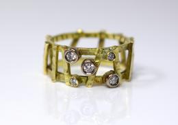 78 - ANILLO CON BRILLANTES