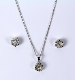 113 - CONJUNTO DE ROSETONES CON BRILLANTES