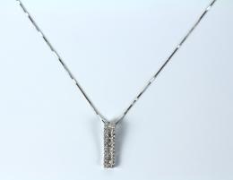 99 - COLGANTE CON DIAMANTES