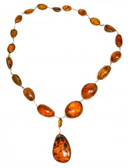 61 - COLLAR DE ÁMBAR