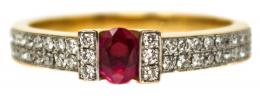 86 - ANILLO CON BRILLANTES Y RUBÍ