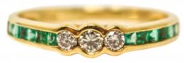90 - ANILLO CON ESMERALDAS Y BRILLANTES
