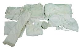 753 - GRAN LOTE DE CAMISONES Y ROPA INTERIOR