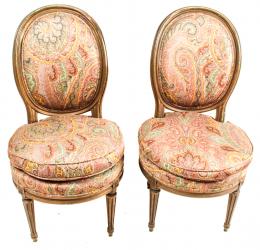 430 - DOS PEQUEÑOS SILLONES CALZADORES