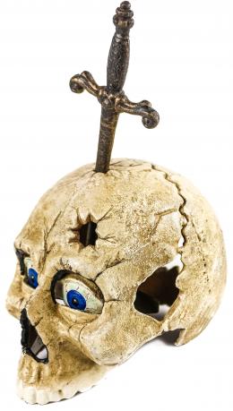 891 - FIGURA EN HIERRO COLADO "CRÁNEO CON PUÑAL"