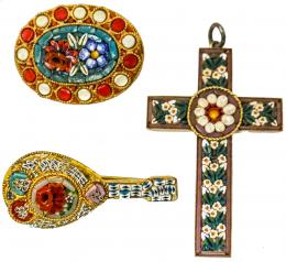 104 - DOS BROCHES Y UN COLGANTE ITALIANOS DE PPS. DEL S.XX