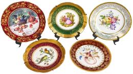 426 - CONJUNTO DE CINCO PLATOS EN PORCELANA DE MEDIADOS DEL S.XX