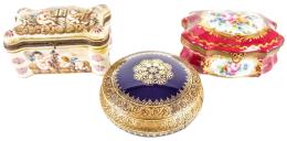 470 - LOTE DE TRES CAJAS DE PORCELANA