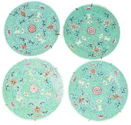 371 - CUATRO PLATOS DE PORCELANA CHINA