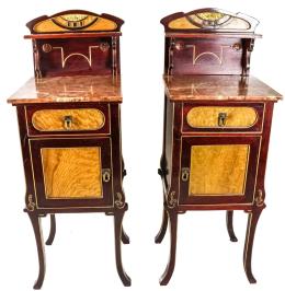 323 - PAREJA DE MESITAS DE NOCHE MODERNISTAS CIRCA 1900