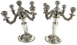 713 - PAREJA DE CANDELABROS DE MEDIADOS DE SIGLO XX