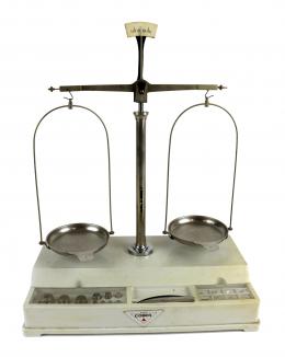 811 - BALANZA DE PRECISIÓN DEL ÚLTIMO TERCIO DEL S.XX.