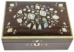 822 - CAJA INGLESA DE PRICIPIOS DEL S.XX