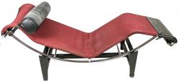347 - CHAISE-LONGUE REPRODUCIENDO DISEÑO "LE COURBUSIER" AÑOS 80