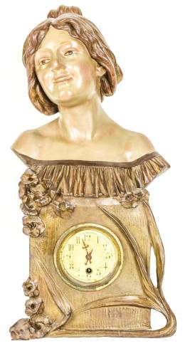 677 - RELOJ DE TERRACOTA POLICROMADA DEL PRIMER CUARTO DE SIGLO XX