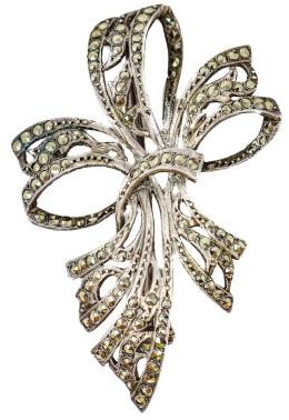 99 - BROCHE LAZO CON MARQUESITAS