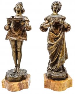 1054 - PAREJA DE FIGURAS EN CALAMINA "SIRVIENTES"  G. OMERTH