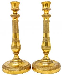 825 - PAREJA DE CANDELEROS FRANCESES LOUIS PHILLIPE S.XIX