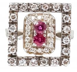 49 - ANILLO ROSETÓN CON BRILLANTES Y RUBÍES