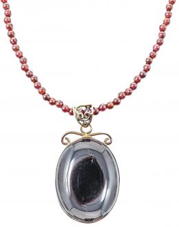 83 - COLLAR LARGO CON GRANATES
