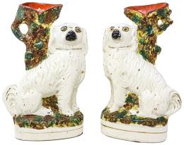 423 - PAREJA DE JARRONES "PERROS" STAFFORD DE FINALES DEL S.XIX