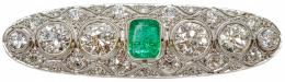 59 - BROCHE CON DIAMANTES Y ESMERALDA DE PPS. DEL S.XX
